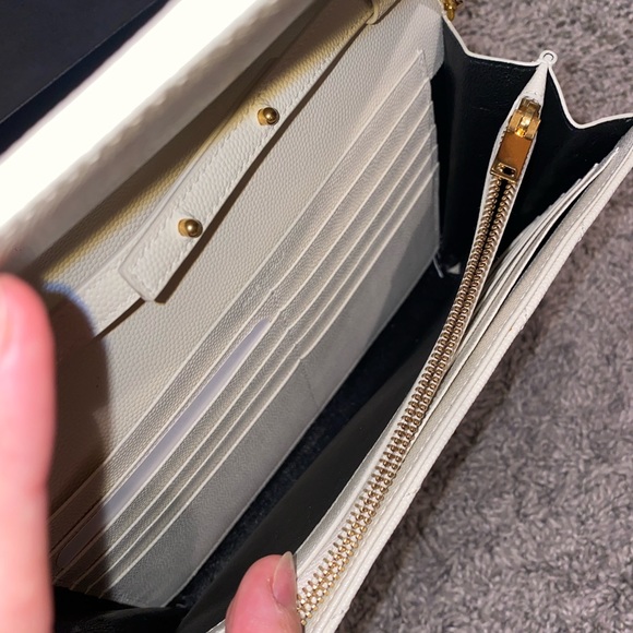 Saint Laurent Monogram chevron-quilted chain wallet - Picture 5 of 7